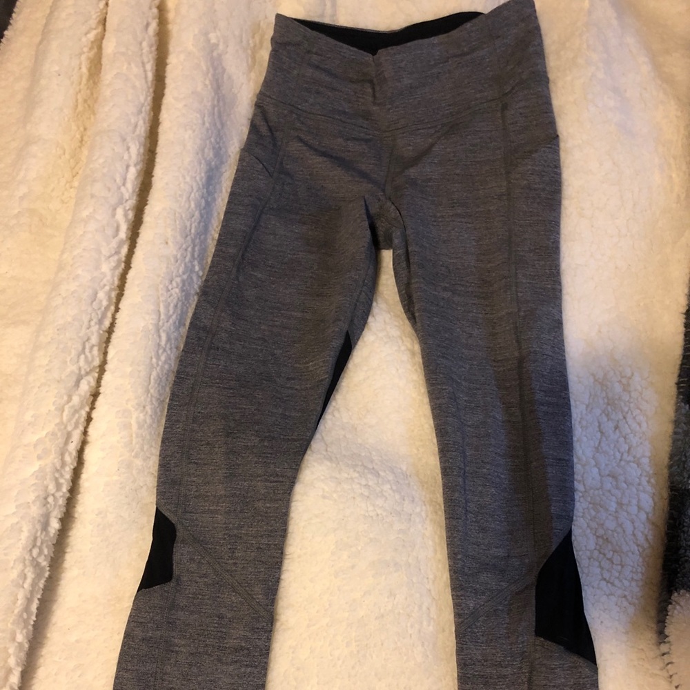 Crop lulu lemon yoga pants